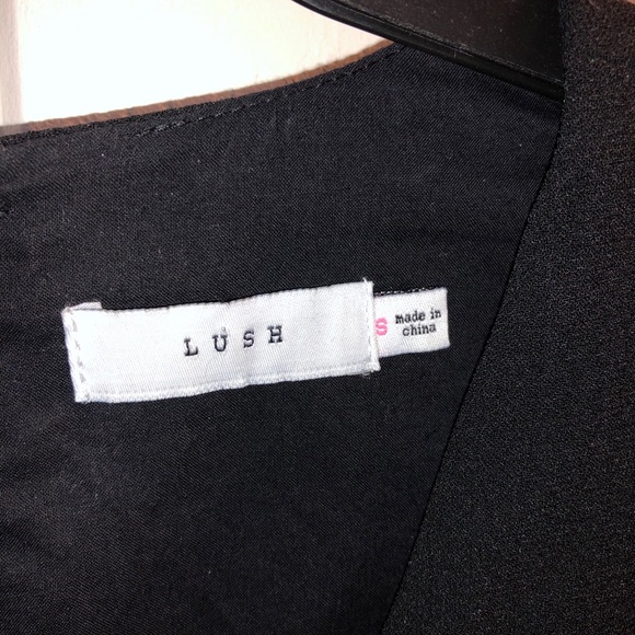 Editorial Black Oversized Dress - Picture 4 of 6